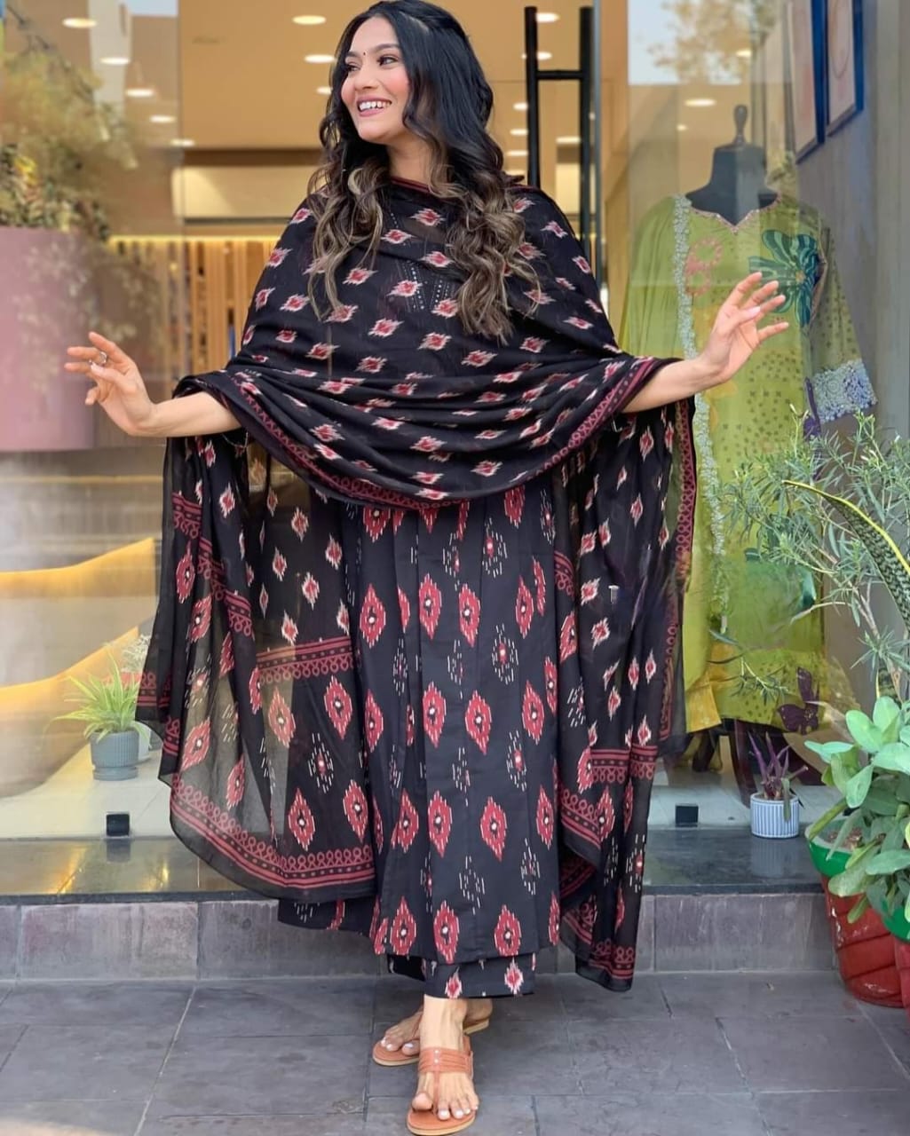 Kalaai Designer Printed Cotton Bland Kurti With Bottom Dupatta Suppliers In India
